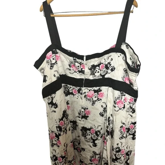 Torrid Retro Chic Floral Skull Print Dress with Black Straps Plus 28 - Picture 2 of 7